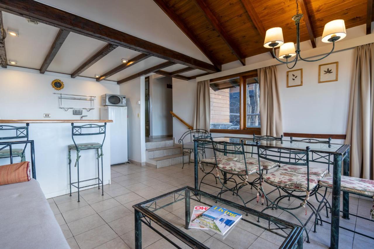 Utaka Cabanas Y Apartamentos อูซัวยา ภายนอก รูปภาพ