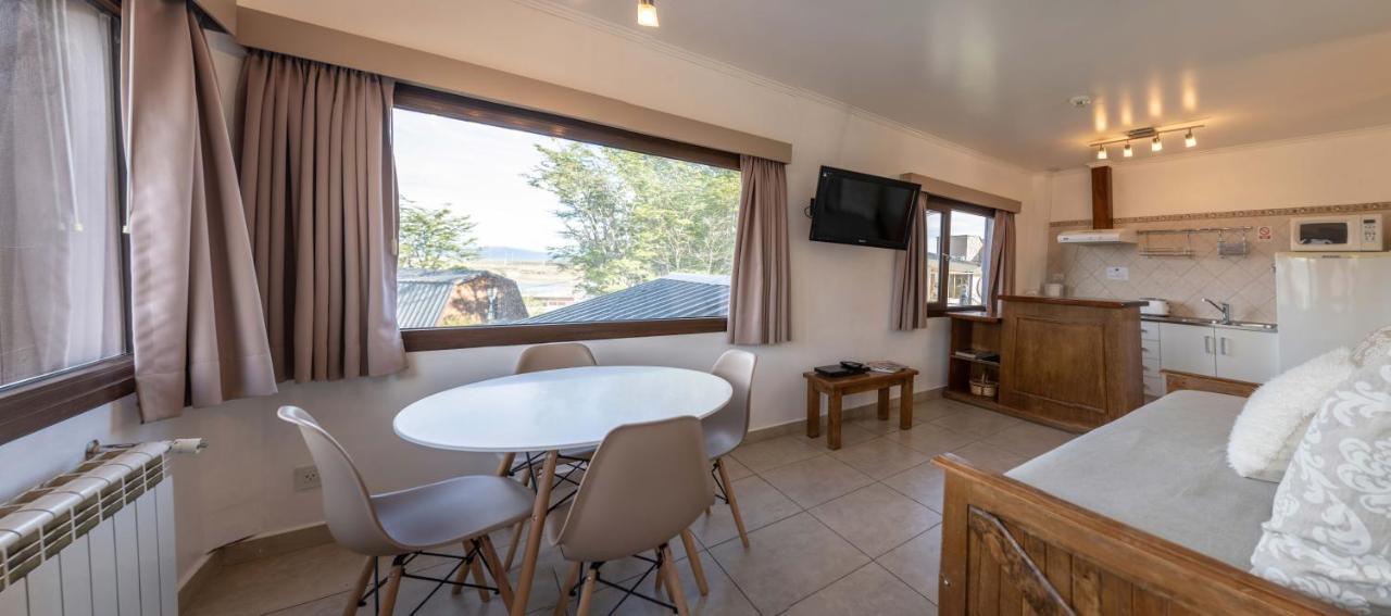 Utaka Cabanas Y Apartamentos อูซัวยา ภายนอก รูปภาพ